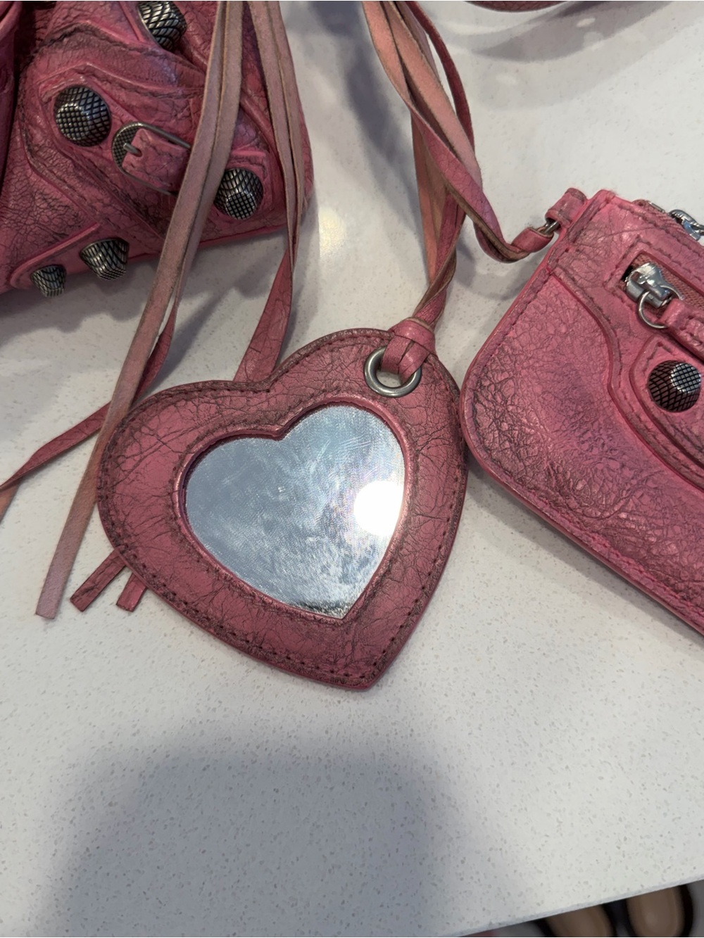 AUTHENTIC balenciaga le cagole in pink distressed leather - Picture 3 of 11